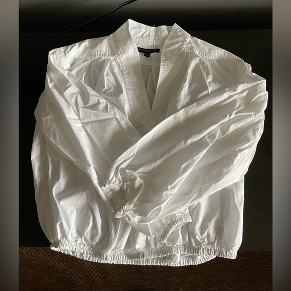 Banana Republic Cream V-Neck Blouse - Picture 2 of 3